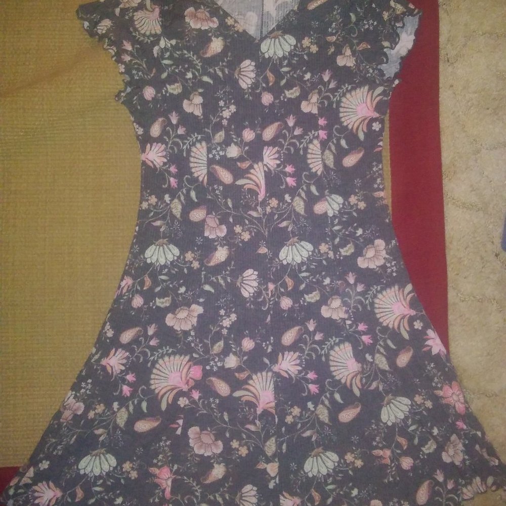 NWOT Art Class Floral Print Dress - Size XL (14/16)